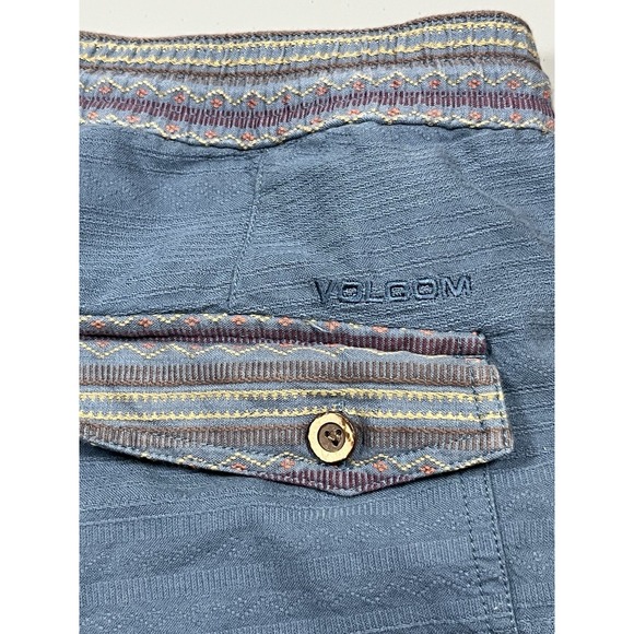 Volcom Short Multicolor Striped Tribal Aztec Shorts‎ Beach Gym Men's 2XL EUC - Picture 1 of 8